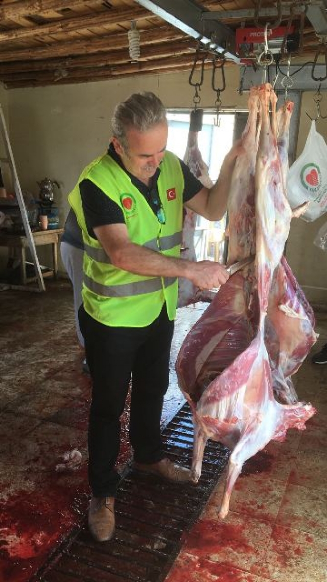 KURBANLAR KESİLEREK İHTİYAÇ SAHİPLERİNE ULAŞTIRILDI.-15