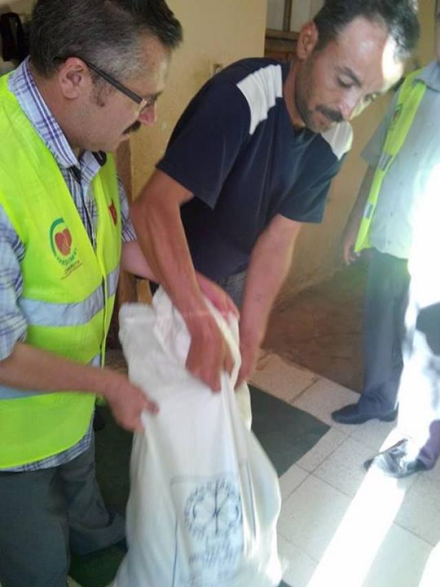 Kilise Gönderdiğimiz İnsanî Yardım Tırının Dağıtımları Başladı-5