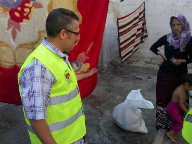 Kilise Gönderdiğimiz İnsanî Yardım Tırının Dağıtımları Başladı-7