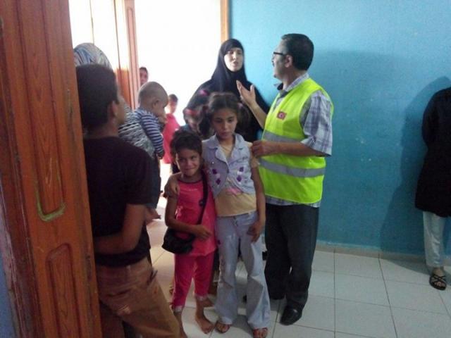 Kilise Gönderdiğimiz İnsanî Yardım Tırının Dağıtımları Başladı-8