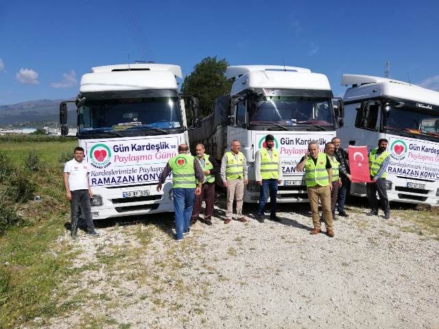 HATAY TEMSİLCİLİĞİMİZE 3 TIR UN GÖNDERİLDİ-10