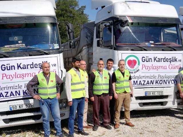 HATAY TEMSİLCİLİĞİMİZE 3 TIR UN GÖNDERİLDİ-11