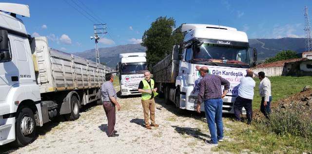 HATAY TEMSİLCİLİĞİMİZE 3 TIR UN GÖNDERİLDİ-14