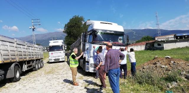 HATAY TEMSİLCİLİĞİMİZE 3 TIR UN GÖNDERİLDİ-7