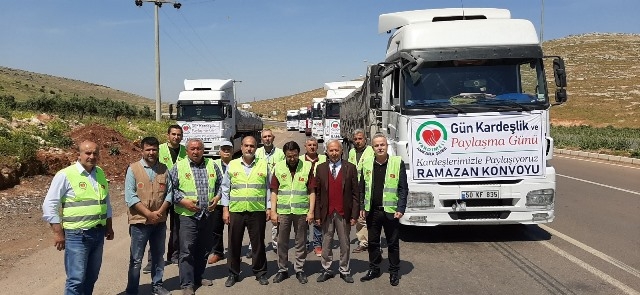 İDLİBE 7 TIR UN GÖNDERDİK-2