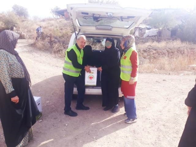 ALTINDAĞ İLÇESİNDE GIDA KOLİSİ DAĞITILDI-9