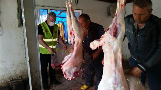 ADAKLAR KESİLEREK İHTİYAÇ SAHİPLERİNE DAĞITILDI-2