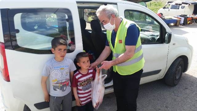 ADAKLAR KESİLEREK İHTİYAÇ SAHİPLERİNE DAĞITILDI-5