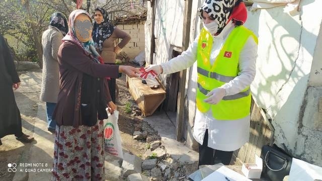 İHTİYAÇ SAHİPLERİNE ALIŞVERİŞ KARTI DAĞITILDI-6