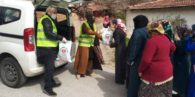 ALTINDAĞ İLÇESİNDE İHTİYAÇ SAHİPLERİNE ZEYTİN DAĞITILDI-12