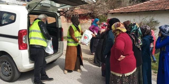 ALTINDAĞ İLÇESİNDE İHTİYAÇ SAHİPLERİNE ZEYTİN DAĞITILDI-15