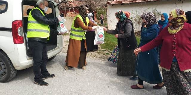 ALTINDAĞ İLÇESİNDE İHTİYAÇ SAHİPLERİNE ZEYTİN DAĞITILDI-17