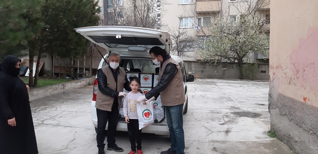 ALTINDAĞ İLÇESİNDE İHTİYAÇ SAHİPLERİNE ZEYTİN DAĞITILDI-6