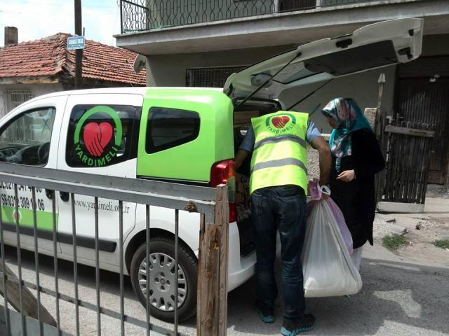 Yardımeli veren el ile alan el arasında hayır köprüsü oluyor...-5