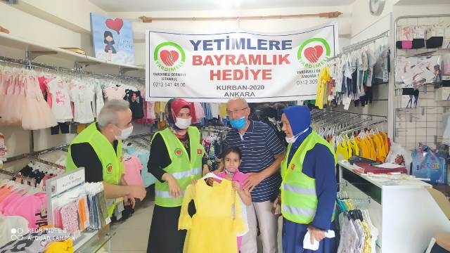 BU SENEDE YETİMLERE BAYRAMLIKLARI ALINDI-4