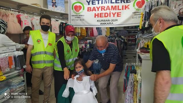 BU SENEDE YETİMLERE BAYRAMLIKLARI ALINDI-5