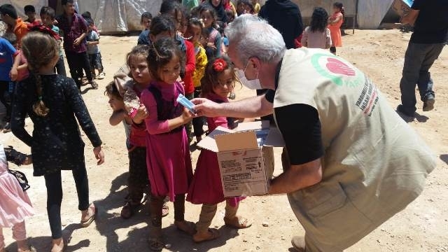 İDLİBE 1 TIR UN GÖTÜRDÜK. ZİYARETTE BULUNDUK-2