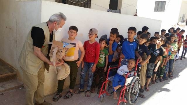 İDLİBE 1 TIR UN GÖTÜRDÜK. ZİYARETTE BULUNDUK-5