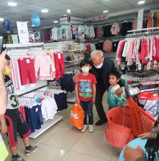 KÜÇÜK KARDEŞLERİMİZİN BAYRAMLIKLARI ALINDI.-3