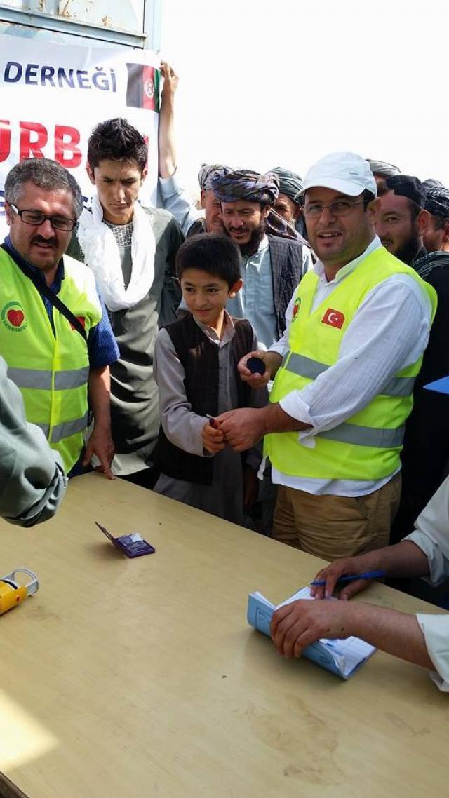 Kurbanlarınızın Kardeşlerimize Ulaşmasında Hayır Köprüsü Olduk-3