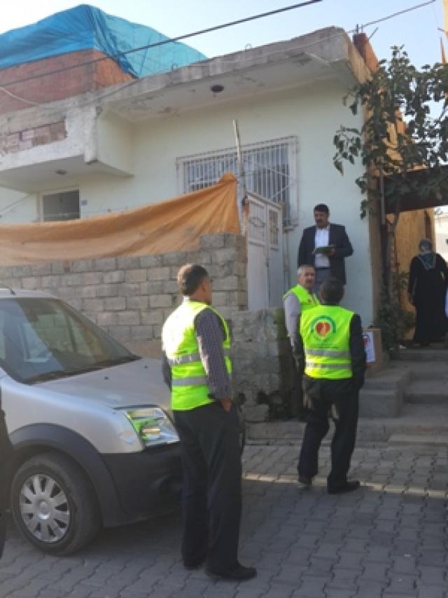 Batman ve İlçellerinde 500 aileye gıda malzemeleri ulaştırıldı.-7