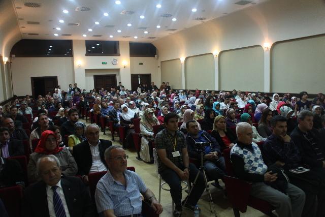 KONFERANS - Kuranı Anlamak ve Yaşamak - Prof. Dr. Bayraktar Bayraklı-8