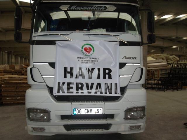 KİLİS’TEKİ SURİYELİ KARDEŞLERİMİZE 200 YATAK GÖNDERDİK.-11