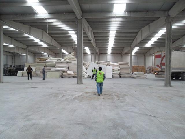 KİLİS’TEKİ SURİYELİ KARDEŞLERİMİZE 200 YATAK GÖNDERDİK.-3