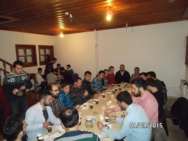 ÜNİVERSİTE GENÇLİĞİ İLE KAHVALTIDA BULUŞTUK.-11