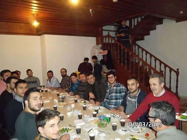 ÜNİVERSİTE GENÇLİĞİ İLE KAHVALTIDA BULUŞTUK.-9