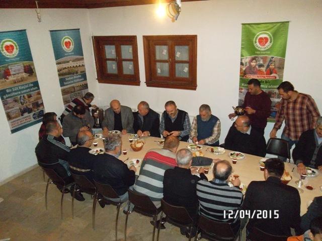 DERNEĞİMİZ GÖNÜLLÜLERİYLE  KAHVALTIDA BULUŞTUK -3--1