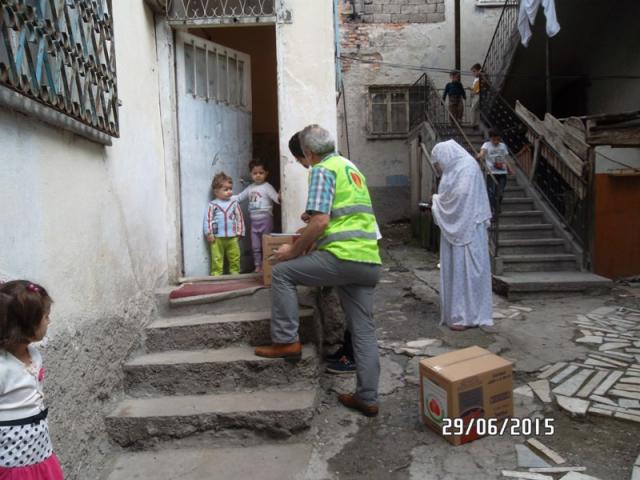 RAMAZAN KOLİLERİ DAĞITIMI SÜRÜYOR..-4