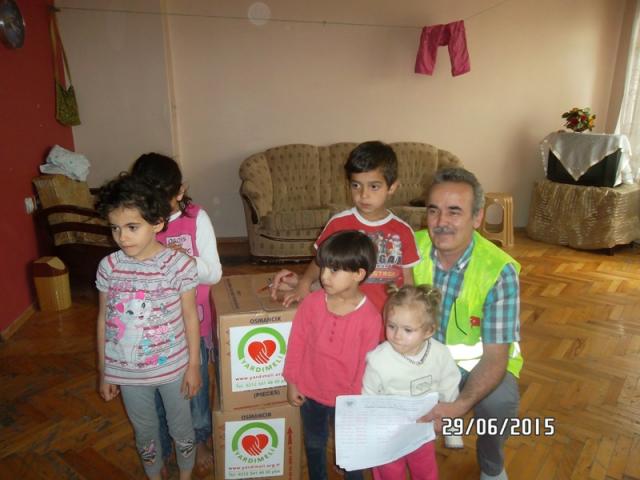 RAMAZAN KOLİLERİ DAĞITIMI SÜRÜYOR..-7