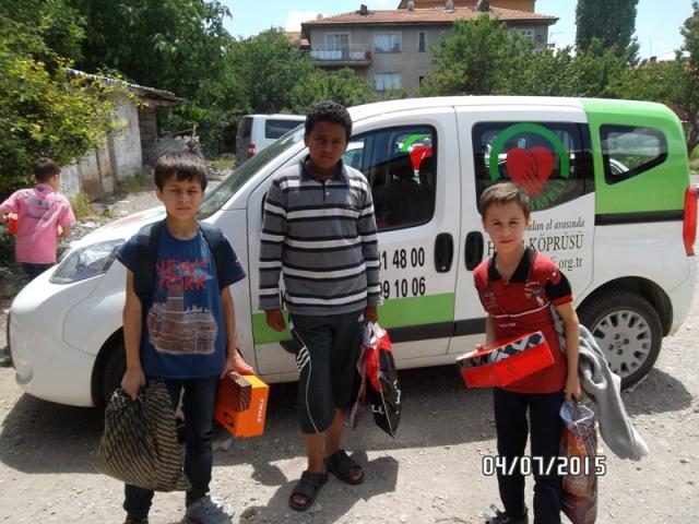 200 YETİM ÇOCUĞU GİYDİRDİK.-7