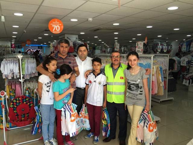İHTİYAÇ SAHİBİ 15  ÇOCUĞU GİYDİRDİK.-17