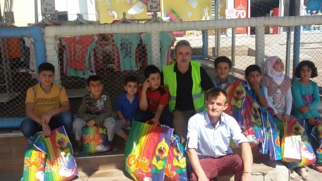 İHTİYAÇ SAHİBİ 15  ÇOCUĞU GİYDİRDİK.-18