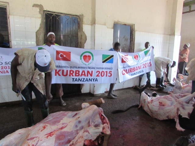 TANZANYA DA KURBAN KESİMİ..-10