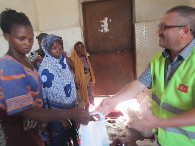 TANZANYA DA KURBAN KESİMİ..-16