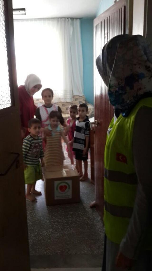 Ankaralı 60 İhtiyaç Sahibi Ailenin Ramazan Kumanyasını Ulaştırmak İçin Köprü Olduk.-5