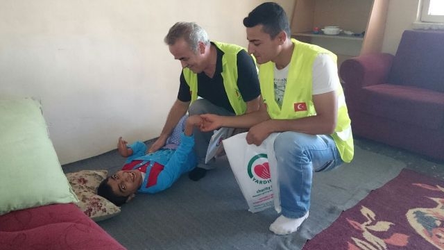 NAKDİ YARDIMLARDA BULUNDUK..-16