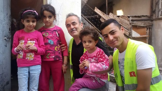 NAKDİ YARDIMLARDA BULUNDUK..-3