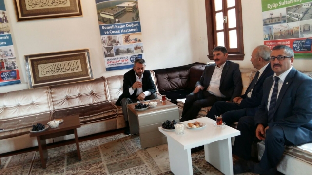 SAYIN AYHAN YILMAZ DERNEĞİMİZİ ZİYARET ETTİLER..-2