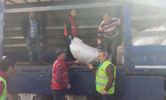 “HAYIR KERVANI” TIRI KİLİS’TEKİ İHTİYAÇ SAHİPLERİNE GÖNDERİLDİ-8