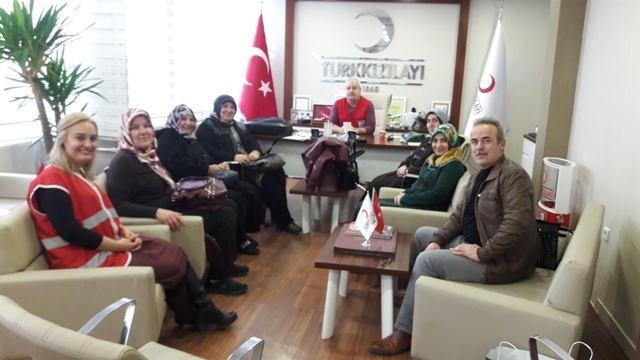 GÖNÜLLÜLERİMİZ KIZILAYI ZİYARET ETTİ.-1