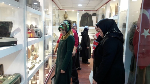 GÖNÜLLÜLERİMİZ KIZILAYI ZİYARET ETTİ.-3