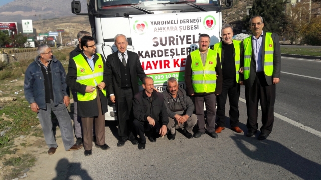 YARDIMELİ DERNEĞİNDEN BAYIRBUCAK TÜRKMENLERE 10 TIR UN-1
