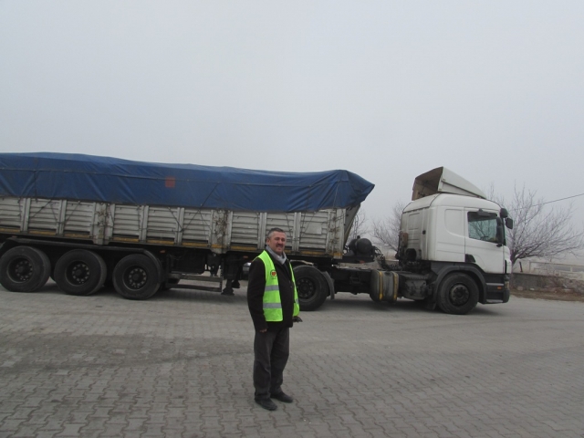 YARDIMELİ DERNEĞİNDEN BAYIRBUCAK TÜRKMENLERE 10 TIR UN-12