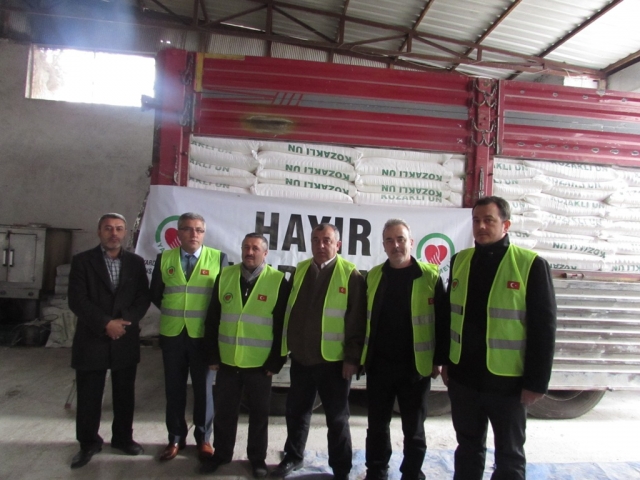 YARDIMELİ DERNEĞİNDEN BAYIRBUCAK TÜRKMENLERE 10 TIR UN-5