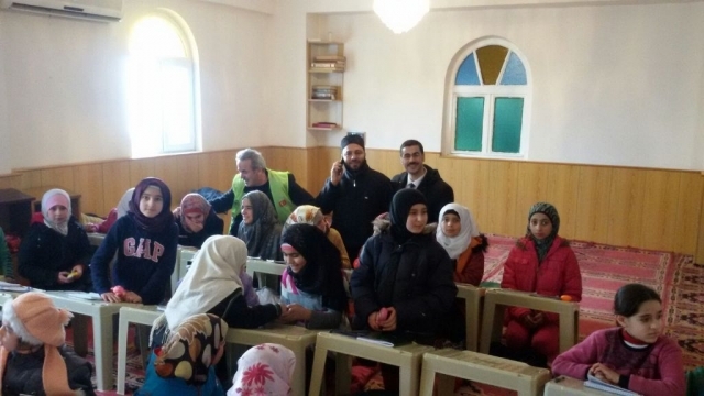  SURİYELİ ÇOCUKLAR ZİYARET EDİLDİ-1