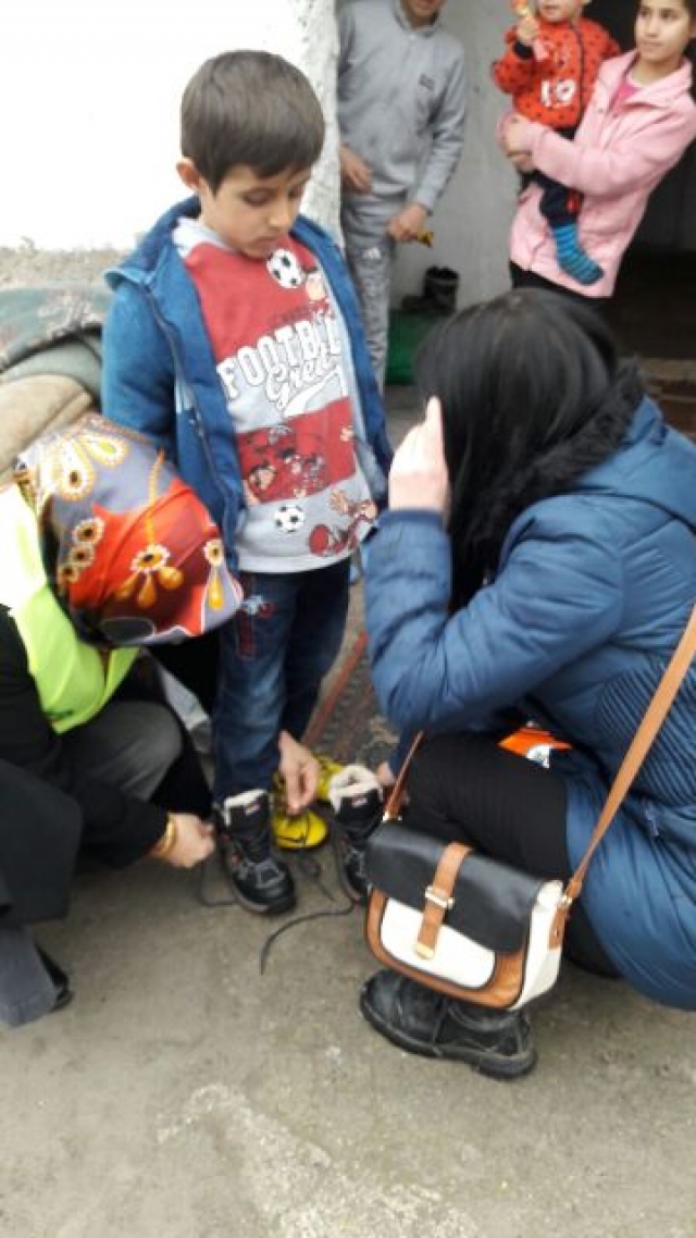 GÖNÜLLÜLERİMİZLE ÇOCUKLARI SEVİNDİRDİK.-12